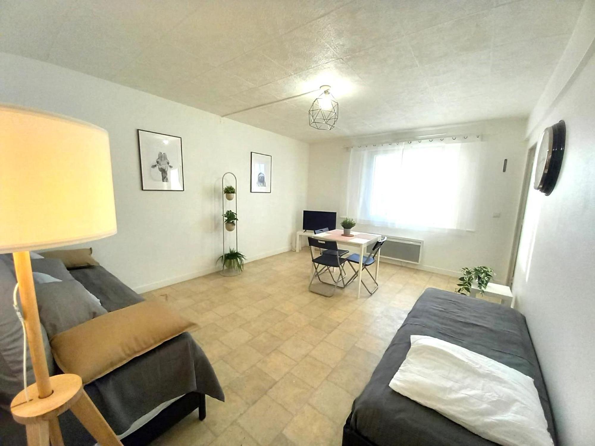 St-Quentin-En-Yvelines Plusieurs Appartements Avec Parking Trappes Exterior photo