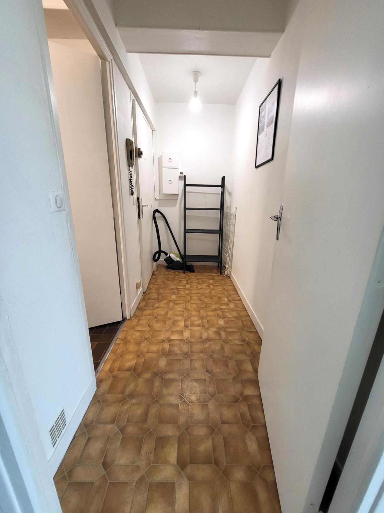St-Quentin-En-Yvelines Plusieurs Appartements Avec Parking Trappes Exterior photo