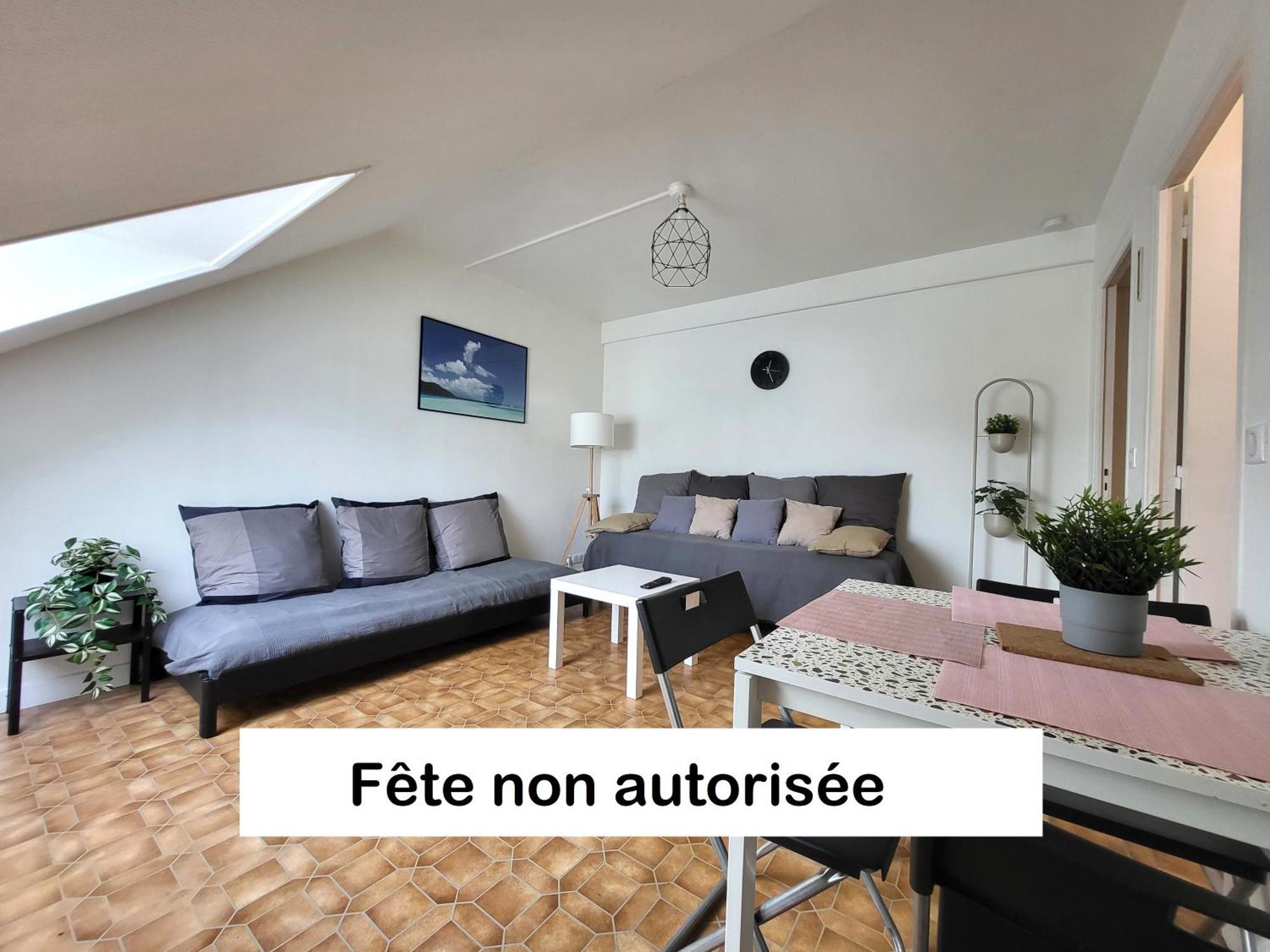 St-Quentin-En-Yvelines Plusieurs Appartements Avec Parking Trappes Room photo