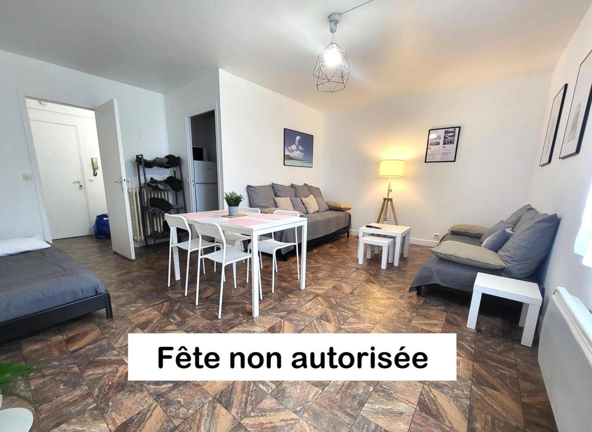 St-Quentin-En-Yvelines Plusieurs Appartements Avec Parking Trappes Room photo